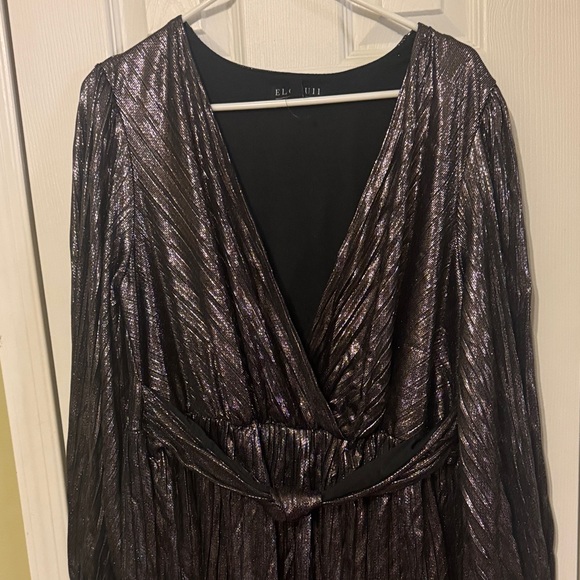 Elliatt Shimmering Black Long Sleeve Dress - Picture 2 of 2